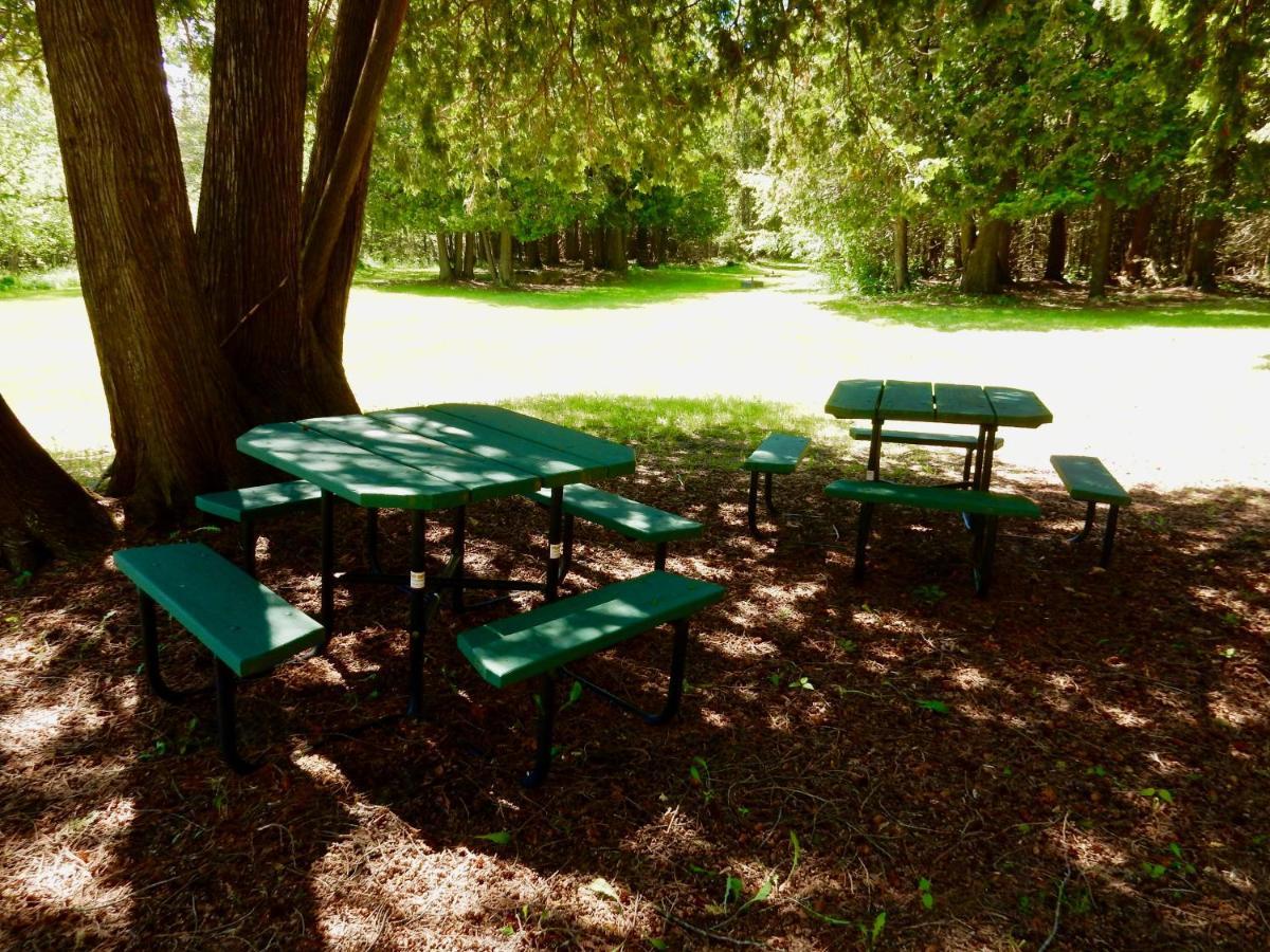 Garden Grove Retreat & Lodging Near Pictured Rocks, Fayette, Trails المظهر الخارجي الصورة