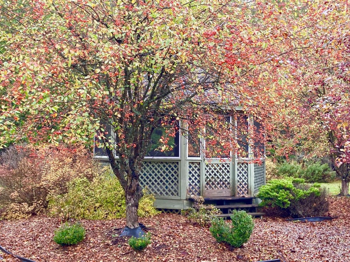 Garden Grove Retreat & Lodging Near Pictured Rocks, Fayette, Trails المظهر الخارجي الصورة
