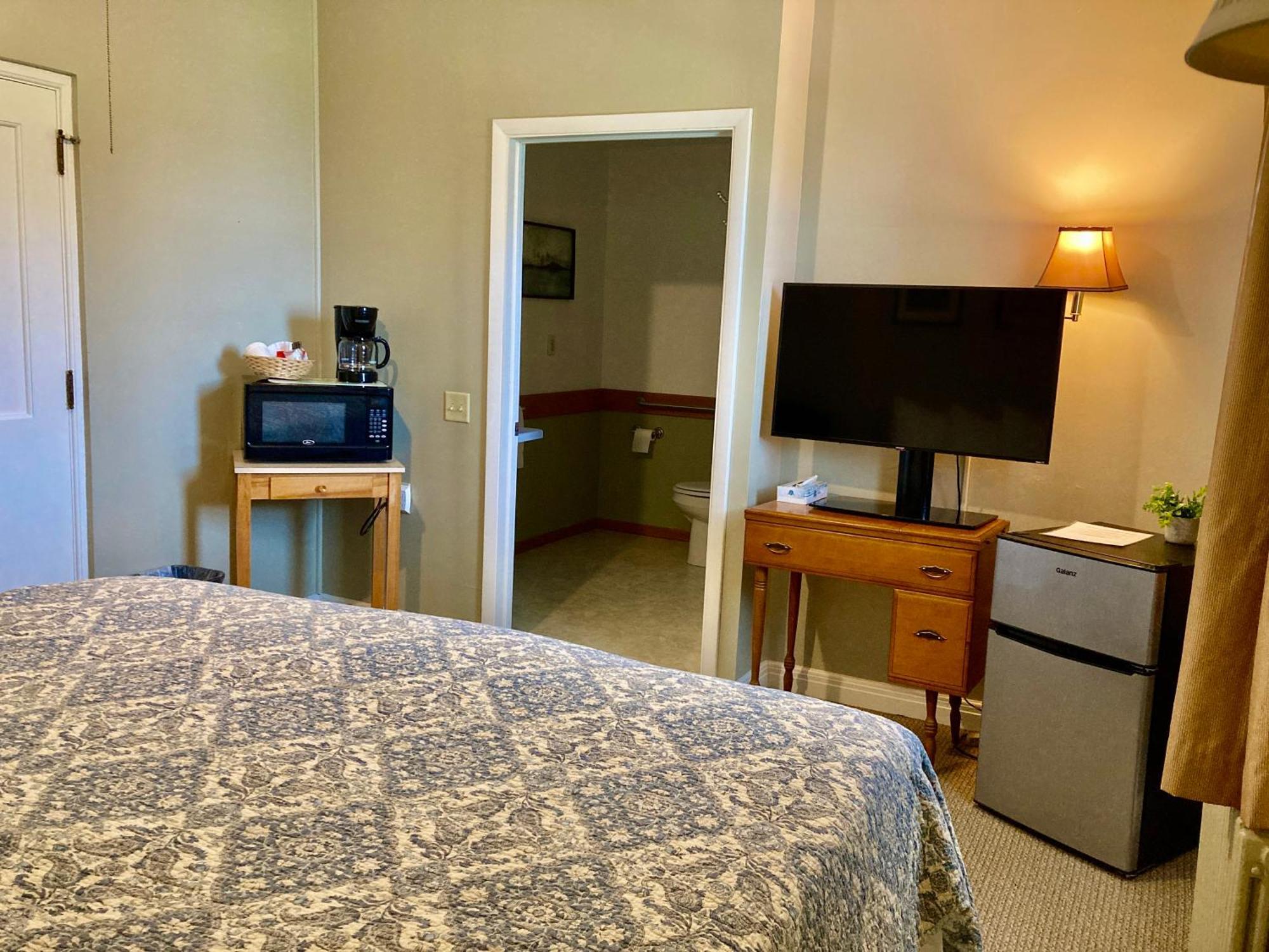 Garden Grove Retreat & Lodging Near Pictured Rocks, Fayette, Trails المظهر الخارجي الصورة