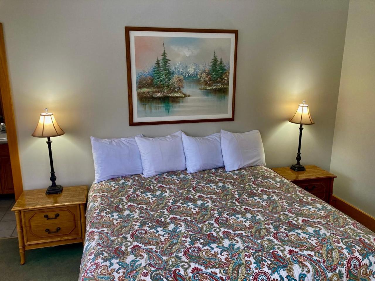 Garden Grove Retreat & Lodging Near Pictured Rocks, Fayette, Trails المظهر الخارجي الصورة