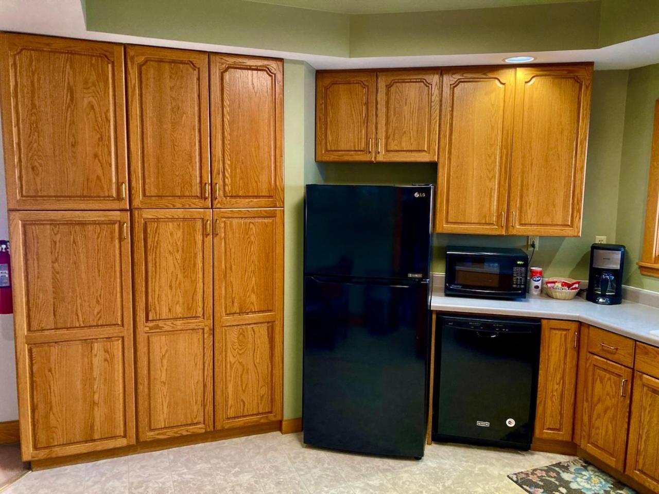 Garden Grove Retreat & Lodging Near Pictured Rocks, Fayette, Trails المظهر الخارجي الصورة